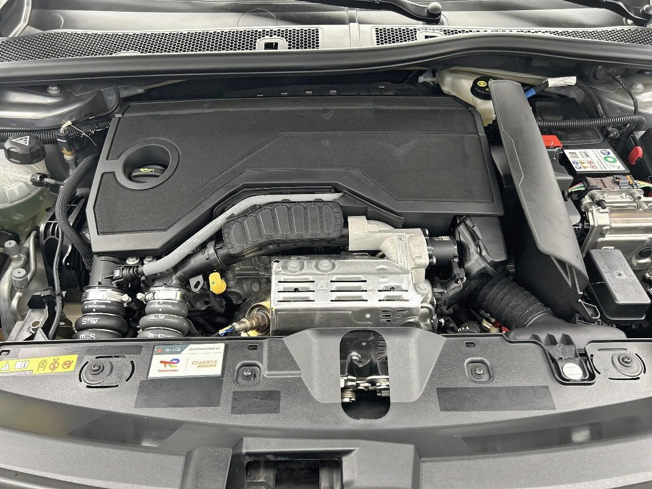 Peugeot 2008 hybrid 136 e-dcs6 active — photo 15
