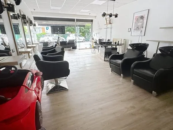 A LOUER LOCAL COMMERCIAL 54 M2