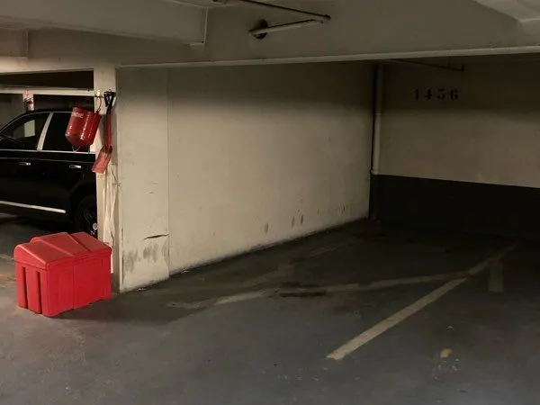 Place de parking standard à louer - Paris 10e / Canal Saint-Martin