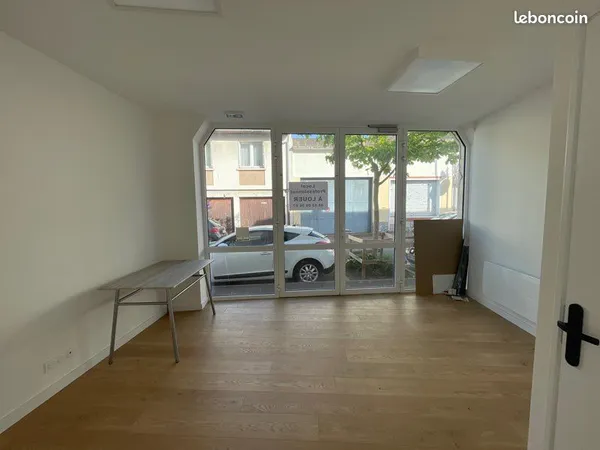 Beau local professionnel/ Bureau