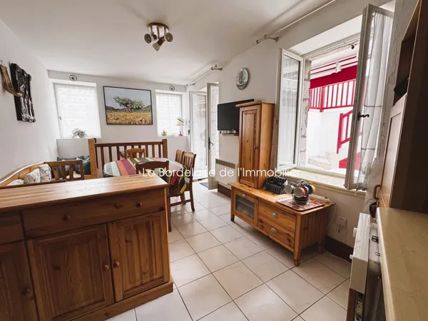 Appartement T3, terrasse et place de parking