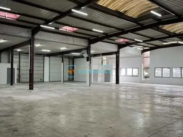 Blanc-Mesnil :A LOUER un local d'activité de 1 044m² divisible à partir de 475m²