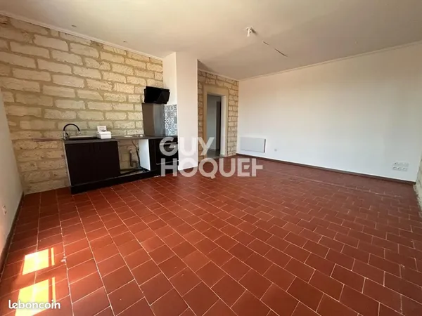 Bureau 4 pièces 84 m²