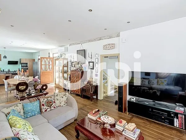 Maison 6 pièces 181 m²