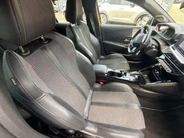 Peugeot 208 1.2 puretech 130ch s&amp;s gt line eat8 7cv — photo 9