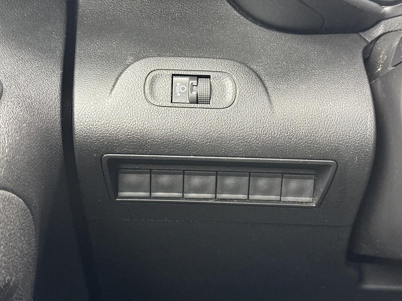 Citroën Berlingo van m 650 bluehdi 100 s&s bvm5 driver — photo 16
