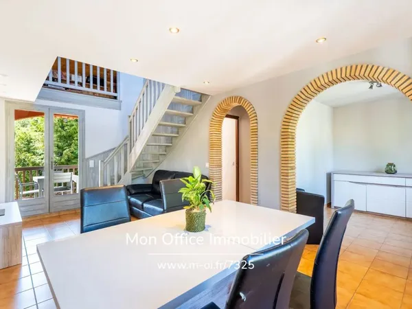 Vends appartement - 79.28 m² - 4 pièces, 3 chambres - Guillestre 05600