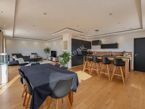 Maison 6 pièce(s) 158 m2