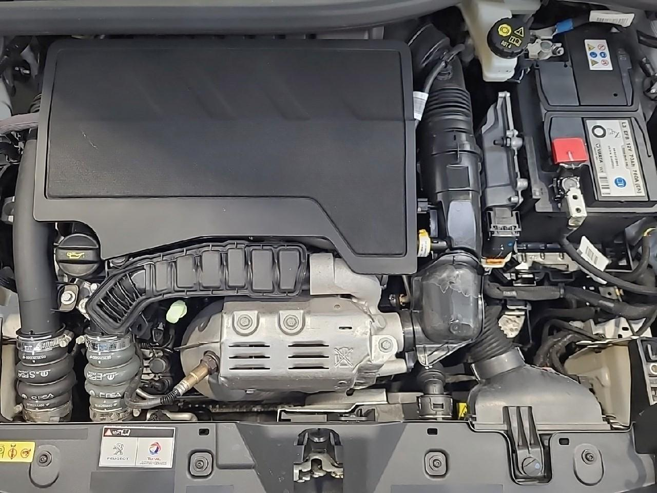 Peugeot 2008 puretech 130 s&s eat8 style — photo 15