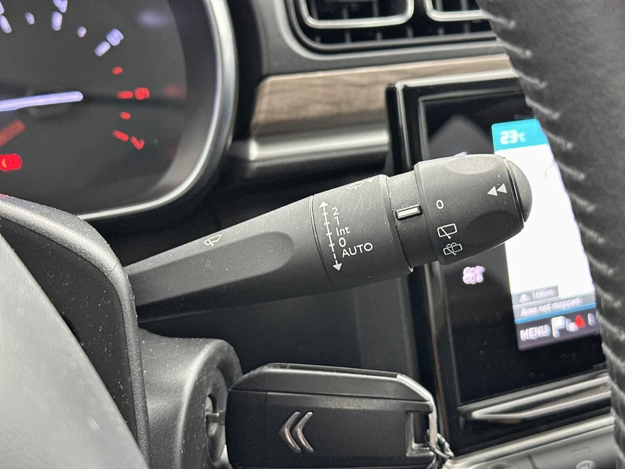 Citroën C3 puretech 110 s&s eat6 shine — photo 18