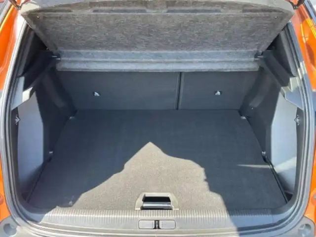 Peugeot 2008 1.2 puretech 130ch s&amp;s allure eat8 — photo 8
