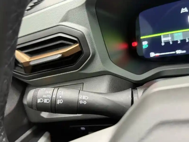 Dacia Bigster mild hybrid 130 4x4 — photo 23