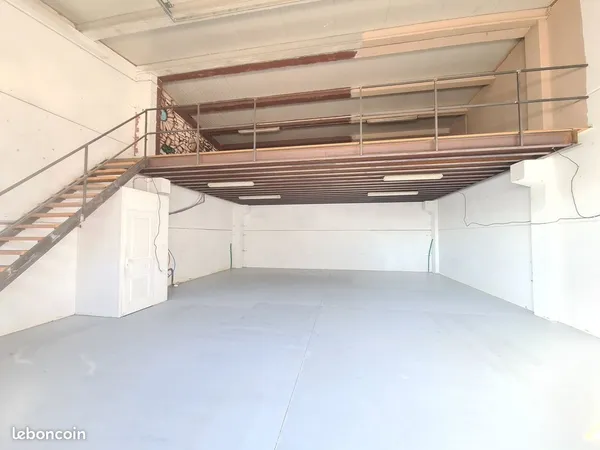 Local 160 m² Rivesaltes