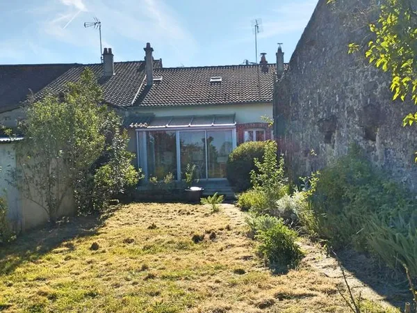 Maison 4 pièce rénovée + Grange