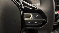 Peugeot 2008 1.2 100ch S&S Allure — photo 25