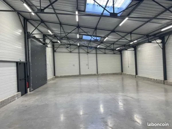 Local bureaux 280 m²