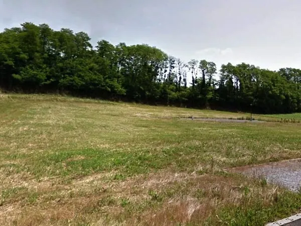 Terrain 827 m²