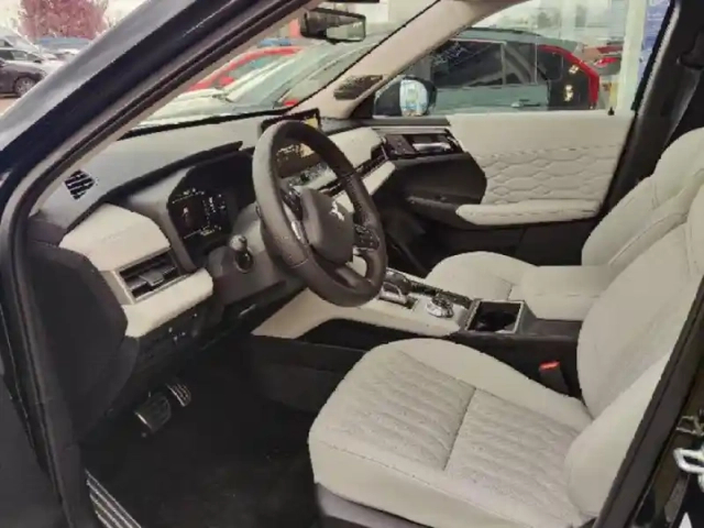 Mitsubishi Outlander 2.4 phev 306ch instyle 4wd — photo 10