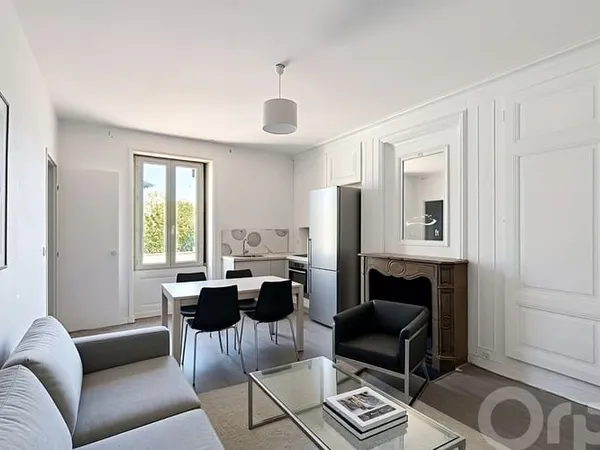 Studio 2 pièces 19 m²