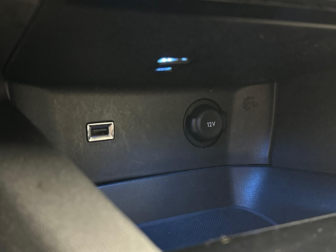 Peugeot 3008 hybrid 225 e-eat8 gt — photo 28