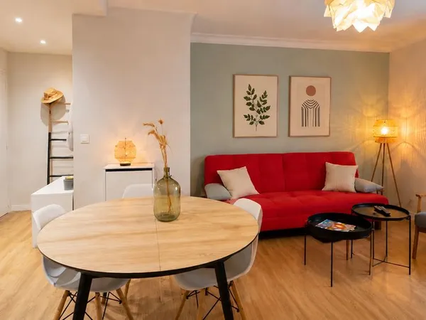 Toulon centre - t3 meublé - bail mobilité - chambre + bureau / chambre d'appoint