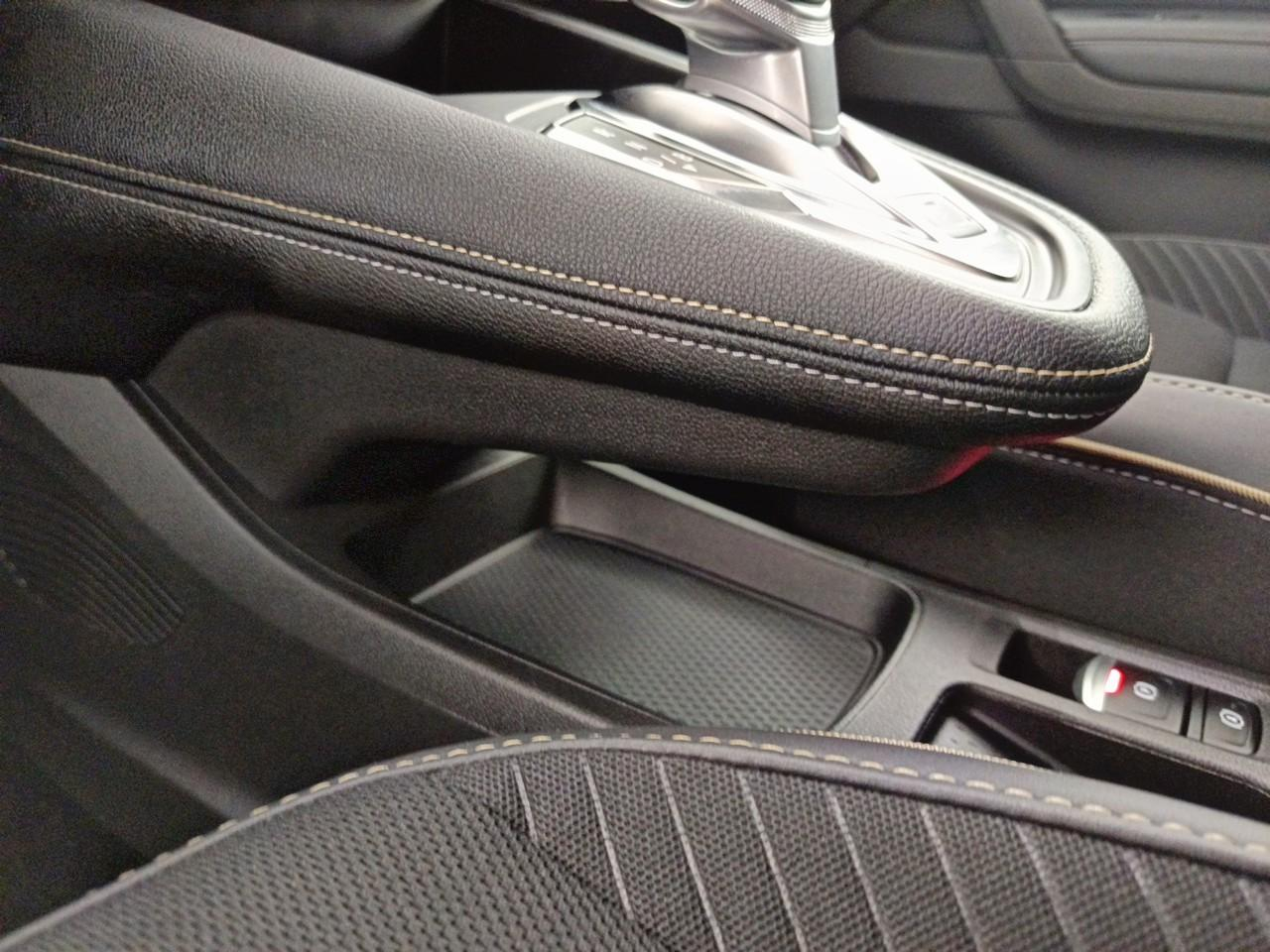 Renault Symbioz e-tech full hybrid 145 iconic — photo 32