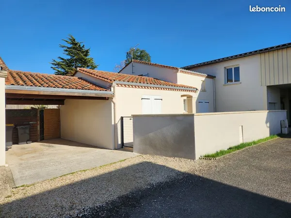 Maison T6 tous commerces à pied