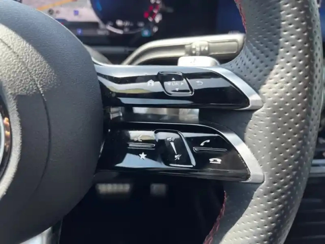 Mercedes Gla 250 e hybrid eq amg line — photo 17