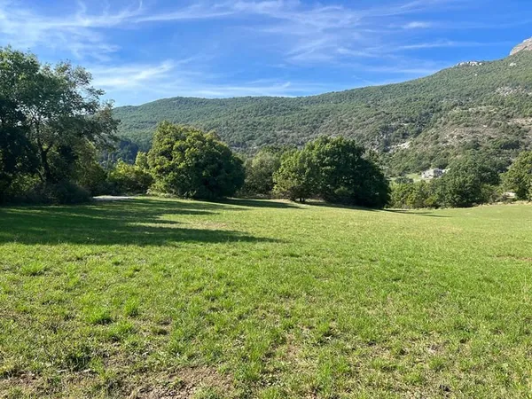 Terrain 1500 m²