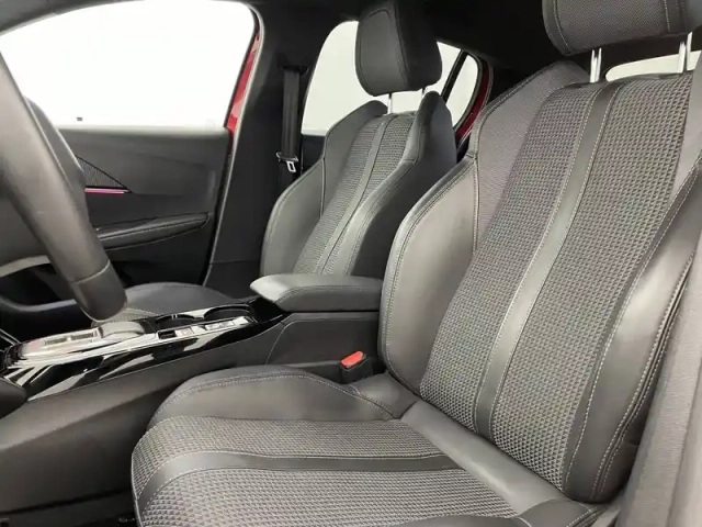 Peugeot 208 electrique 50 kwh 136ch — photo 14