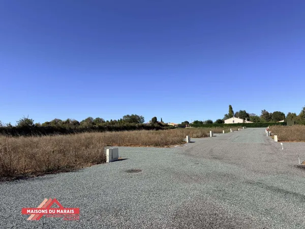 Terrain 372 m²