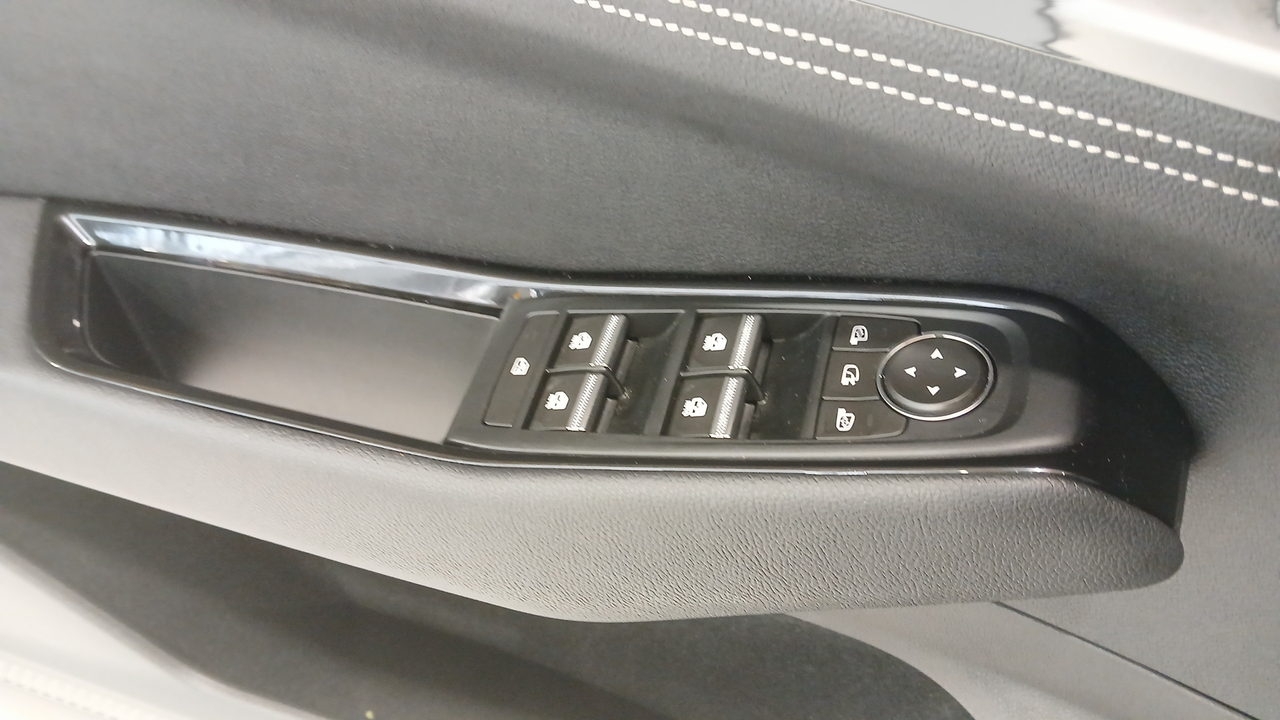 Renault Rafale E-Tech full hybrid 200 ch — photo 17