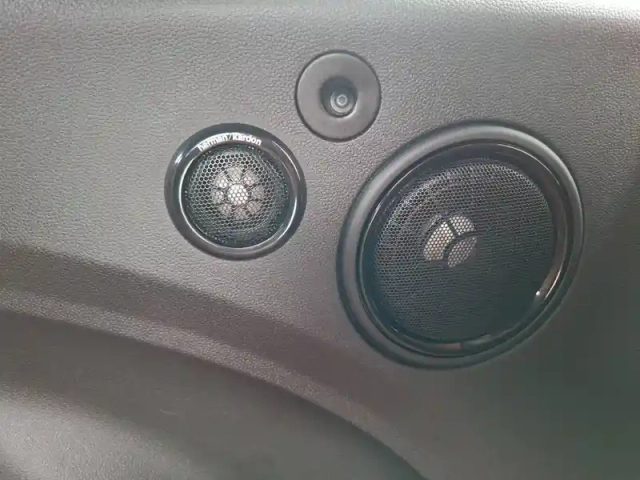 Mini Mini cabriolet cooper 136 ch dkg7 — photo 13