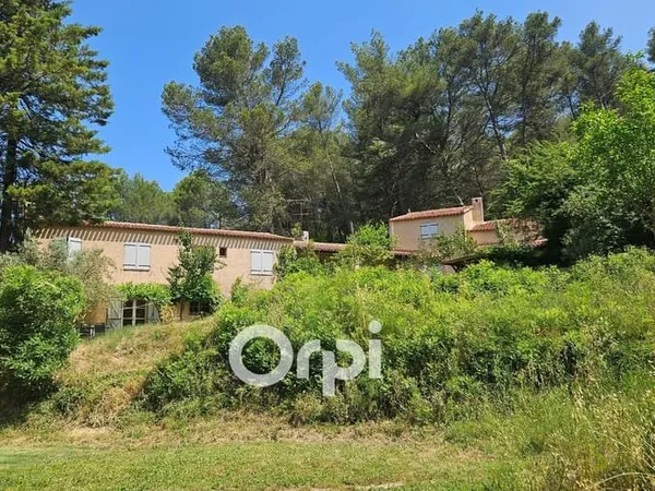Maison 7 pièces 202 m²