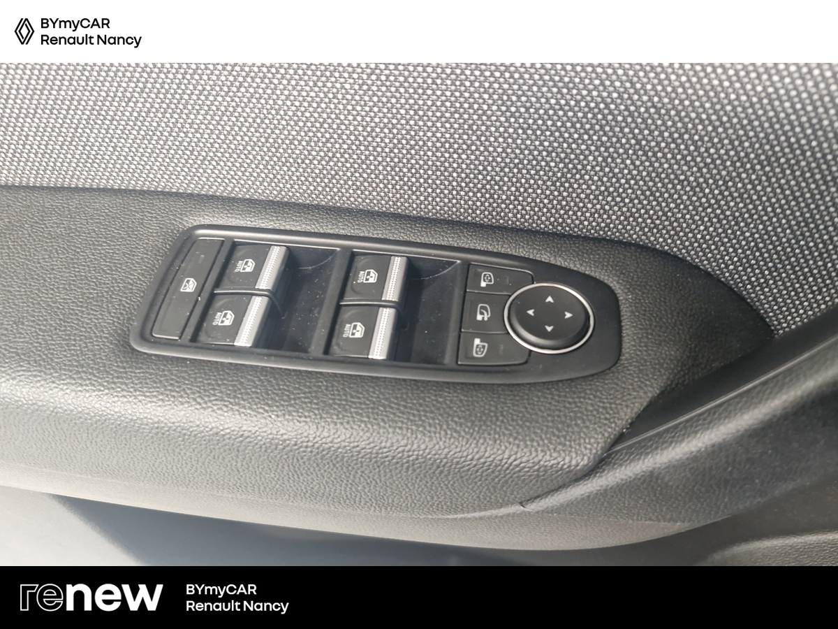 Renault Captur E-Tech full hybrid 145 ch — photo 18