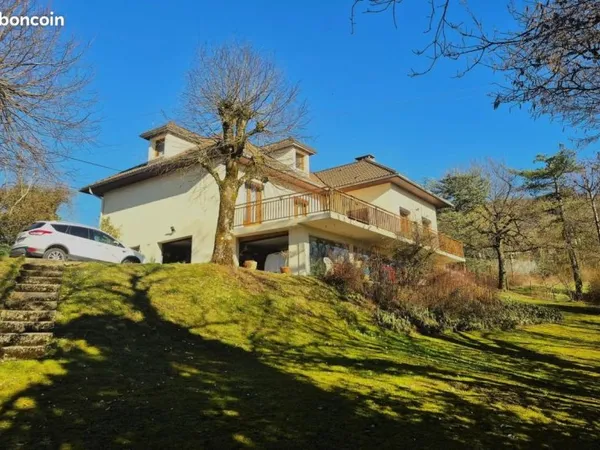 Villa 7 pièces 136 m²