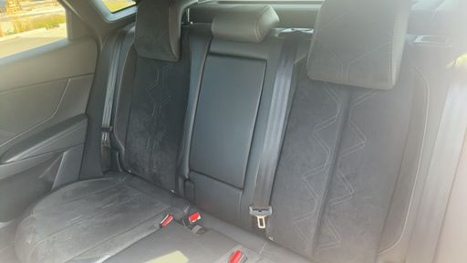 DS DS7 Crossback 1.5 BlueHDi 130 EAT8 - Performance Line Plus – 2022 – 85081 km – Diesel – Boîte Automatique — photo 38