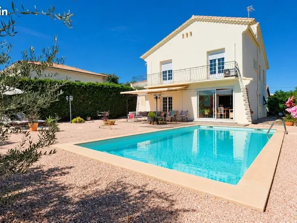 Villa 5 pièces 175 m²