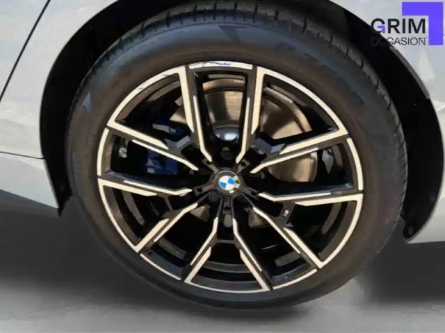 Bmw I4 edrive40 — photo 16