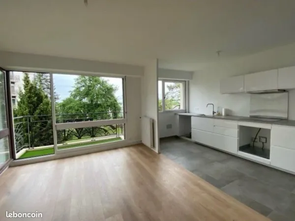 T3 lumineux rénové avec balcon et espace vert - sans frais d'agence
