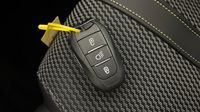 Peugeot 208 1.2 PureTech 100ch S&S GT — photo 16