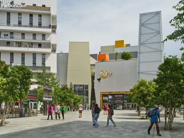 Bureau 16m2 Massy Palaiseau RER B/TGV