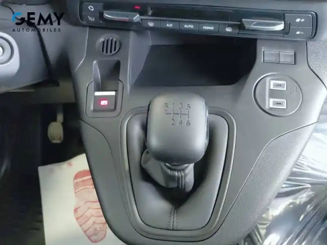 Citroën Berlingo van m diesel 100 ch manuelle — photo 16