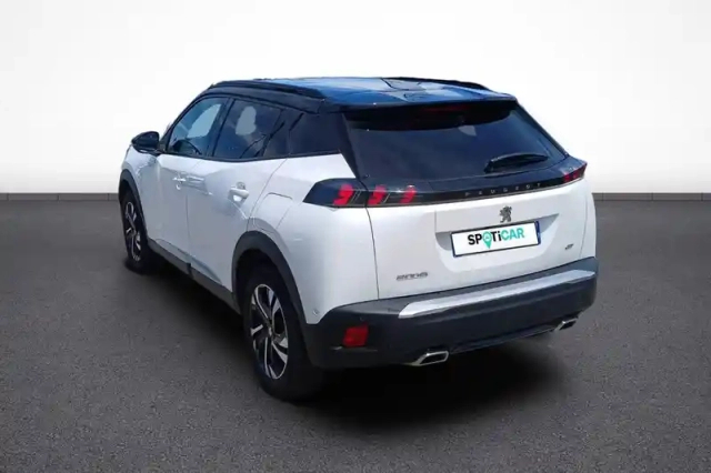 Peugeot 2008 puretech 130 s&amp;s eat8 — photo 4