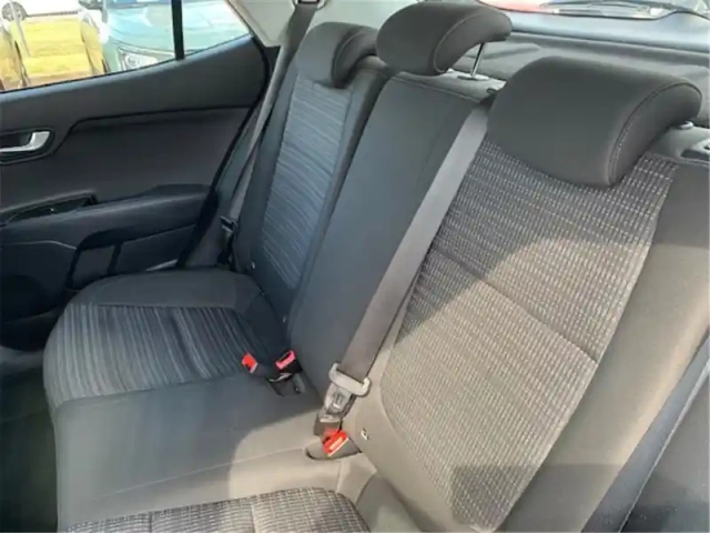 Kia Stonic 1.0 t-gdi 100 ch bvm6 — photo 13