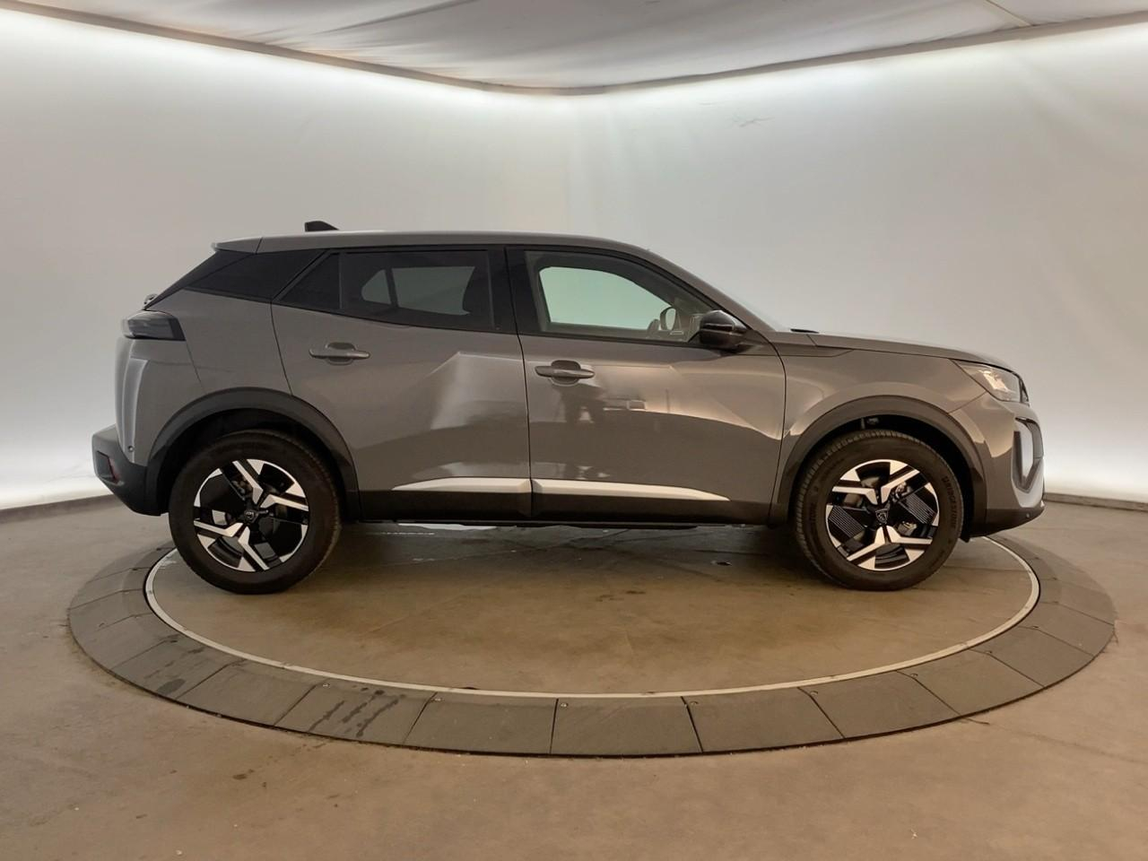 Peugeot 2008 hybrid 145 ch e-dcs6 allure — photo 4