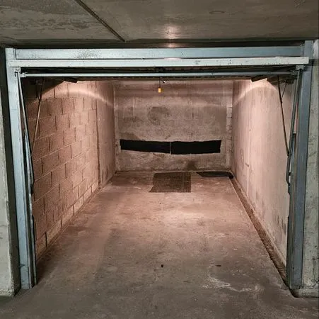 Parking BOX fermé prox Gare et Bd Lyon