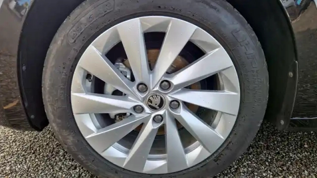 Skoda Octavia combi 2.0 tdi 150 ch scr dsg7 — photo 9