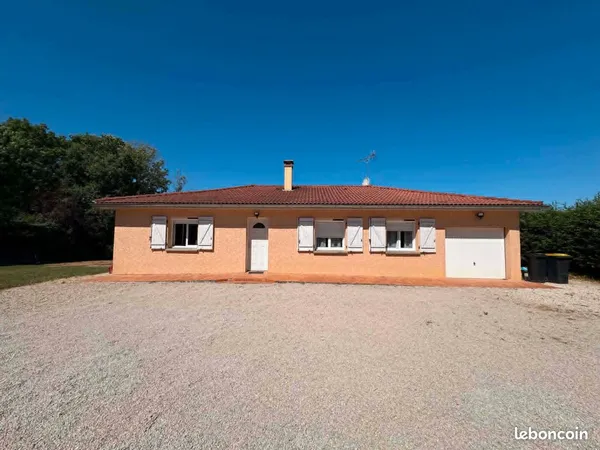 Maison plain-pied 101 m² - 3 chambres - Terrain 1 500 m² - Cormoz (01560)