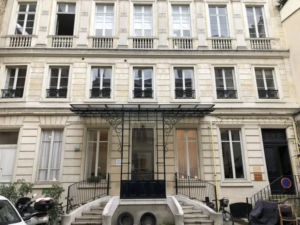 Bureaux 85 m²